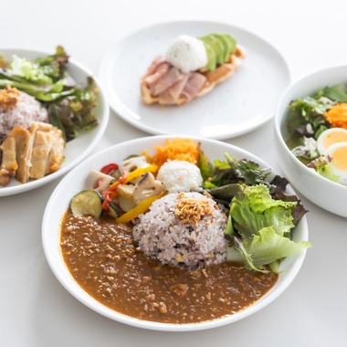 株式会社Ervaが撮影した「カフェ内観＆メニュー撮影」の写真