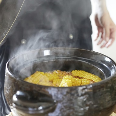 土肥さやかが撮影した「人物と料理」の写真