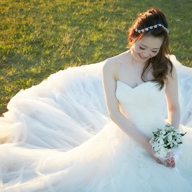 STELLA_ART OFFICEが撮影した「丘の上のふたり」のウェディングフォト