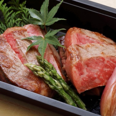 森安　照が撮影した「おにぎり・惣菜・お弁当」の写真