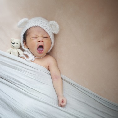 荒畑けいこが出張撮影した「ニューボーンフォト」の家族写真