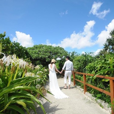 Photo taken by Avenir - Beach Photo wedding