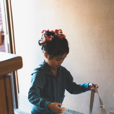 しるし寫眞館が出張撮影した「7歳3歳姉弟七五三」の家族写真