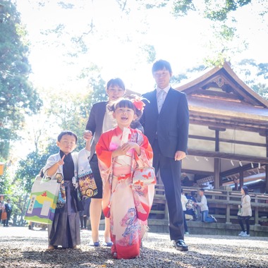 岩本隆之が出張撮影した「七五三撮影」の家族写真