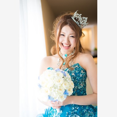 PIC WEDDING PHOTO（岩本 竜弥）が撮影した「カラードレス」のウェディングフォト