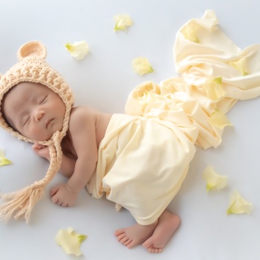 鈴木美咲が撮影した「小田原にてニューボーンフォト」の写真