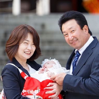 中井企画が出張撮影した「お宮参り」の家族写真