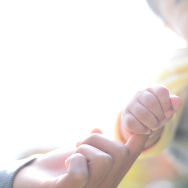 Sara Photo Worksが出張撮影した「7か月」の家族写真