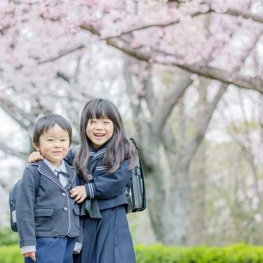 カウズが撮影した「入学式」の写真