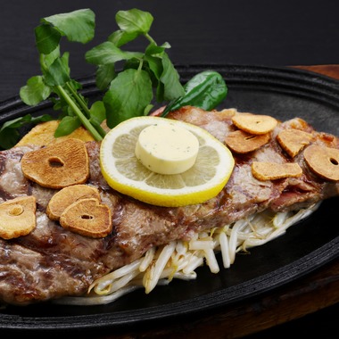 森安　照が撮影した「ステーキ・ステーキ弁当・カレー」の写真