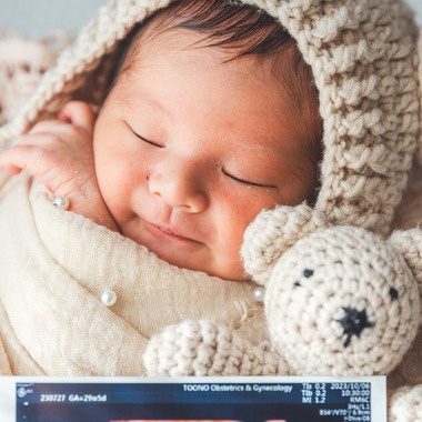多田正子が撮影した「ニューボーンフォト」の写真