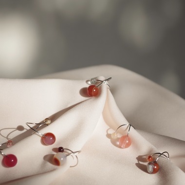 渡辺真央が撮影した「アクセサリー@自宅撮影」の写真