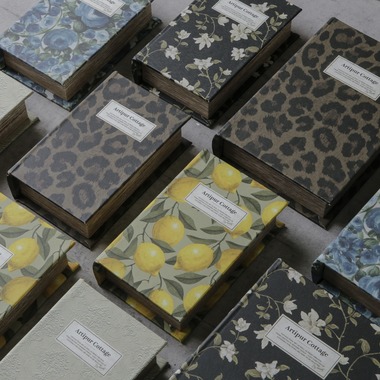 SEE LIKE PHOTOが撮影した「物撮影　EC　物　イメージカット　洋服　雑貨　アクセサリー　インテリア」の写真