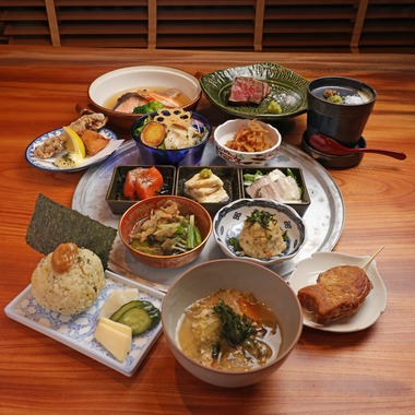 STARS -BRANDING AND DESIGN- (SNSマーケティングコンサル)が撮影した「飲食店　コース　御膳　料理　日本食　京都　古都」の写真