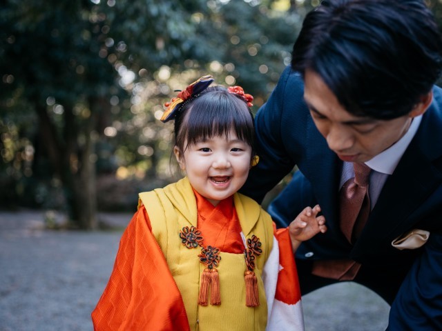 YURI UEMURAが神社で撮影した七五三のロケーション写真(エミリィ)