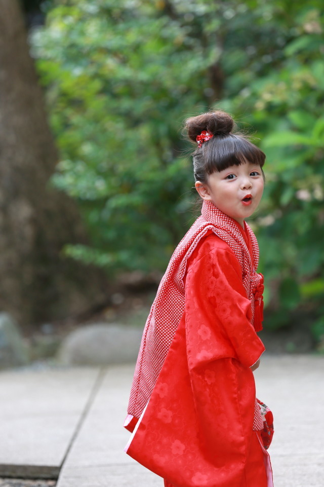 出張撮影HUGTIMEの撮った3歳女の子の七五三家族写真(エミリィ)