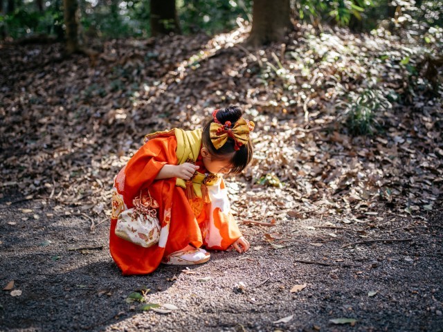 YURI UEMURAが神社で撮影した七五三のロケーション写真(エミリィ)
