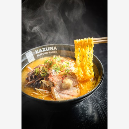 R-4photographが撮影したウェディングや家族、ビジネスの写真