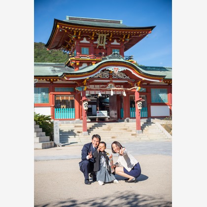 竹部 祐樹が出張撮影した防府天満宮, 足首, 人間の足などが写った「七五三＠防府天満宮」の家族写真