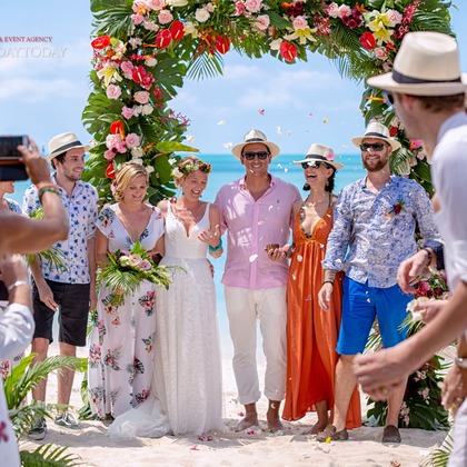 Alex Dadushcoが撮影したウェディングや家族、ビジネスの写真