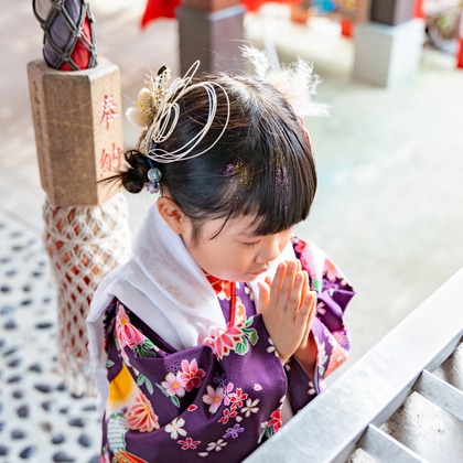 HannahCreate（ハンナクリエイト）が出張撮影したジェスチャー, 自然の中の人々, 脊椎動物が写った家族写真の出張撮影/七五三フォト/お宮参りの写真