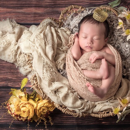 AXiS Photo Servise 藤井靖史が出張撮影したシャツ, ビーチの人々, 自然の中の人々が写ったニューボーンフォトの写真