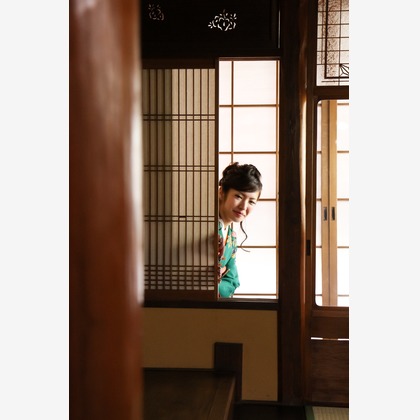 スマイルハンターが出張撮影した家族写真(キッズ,ベビーフォト)などが写った「成人式フォト」の家族写真