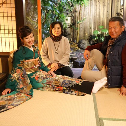 スマイルハンターが出張撮影した家族写真(キッズ,ベビーフォト)などが写った「成人式フォト」の家族写真