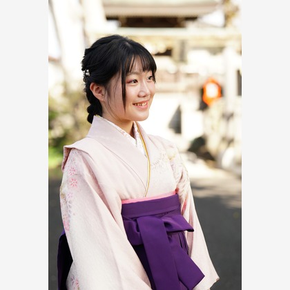 出張撮影のメモリーズが出張撮影した文房具, 姫カット, 筆記具などが写った「241117-Ｉ様-七五三」の家族写真