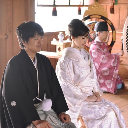 Photo of Pre weddingphotoshoot and wedding ceremony at shrine and Nara Park for foreigners. taken by Kiki photo works