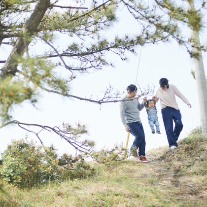 NISHIMURA AKINOBUが出張撮影した空, 赤, 青が写った家族写真(キッズ,ベビーフォト)の写真