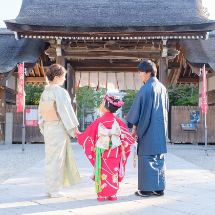 高夏写真店が出張撮影した「七五三の撮影」の家族写真