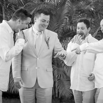 Unveiled Weddingsが撮影したウェディングや家族、ビジネスの写真