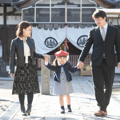 この写真は、出張撮影(家族写真(キッズ,ベビーフォト))のアルバム「家族写真」にある写真の1枚で、家族写真(キッズ,ベビーフォト)などが写っています。<br>「家族写真」では他にも:albumPhotoCount枚の家族写真を見ることができます。撮影者はA&Y写真OFFICEです。カメラマンのプロフィールページで、家族写真(キッズ,ベビーフォト)撮影の口コミやおすすめコメントを見ることができます。