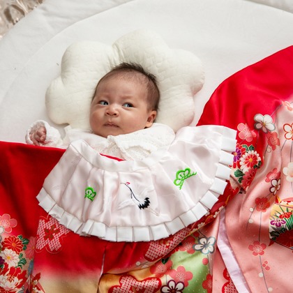 岩坪眞一郎が出張撮影した植物, 雲, 空が写ったお宮参りの写真