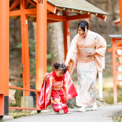 中井企画が出張撮影したネクタイ, フラッシュ撮影, ストリートファッションなどが写った「七五三(奈良)」の家族写真