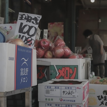 芳賀 翔大が撮影した「コロナ禍の商店街」の写真