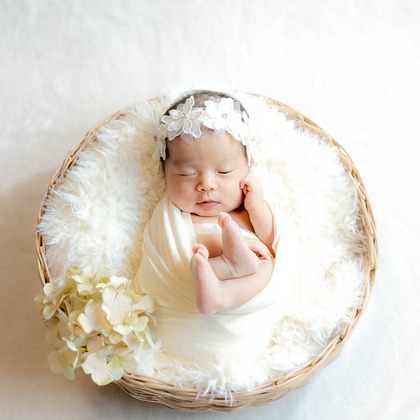 隈元智子が撮影したニューボーンフォトの写真