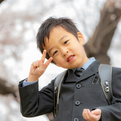 この写真は、出張撮影(家族写真(キッズ,ベビーフォト))のアルバム「家族写真（出張撮影）」にある写真の1枚で、家族写真(キッズ,ベビーフォト)などが写っています。<br>「家族写真（出張撮影）」では他にも:albumPhotoCount枚の家族写真を見ることができます。撮影者は上ノ園　芳樹です。カメラマンのプロフィールページで、家族写真(キッズ,ベビーフォト)撮影の口コミやおすすめコメントを見ることができます。