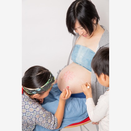 眞田 厚司が出張撮影した「マタニティ」の家族写真