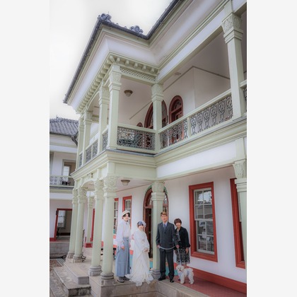 株式会社Neo-Smile 「locationbreeze」高橋 徹が出張撮影した臨江裁判所, Tooruokisan Zuigan Temple, フィクスチャなどが写った「記念写真」の家族写真