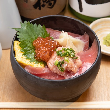 踊るカメラマンAKIRAが撮影したウェディングや家族、ビジネスの写真