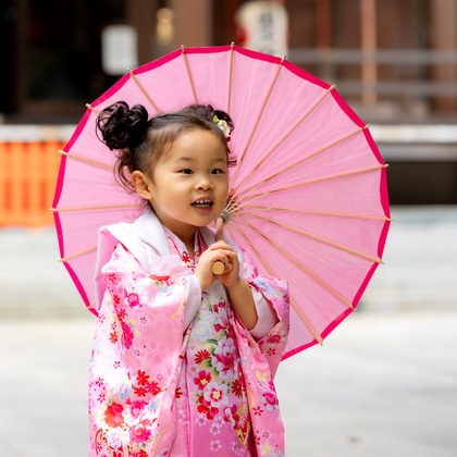 出張撮影くろさわが出張撮影したどういたしまして。, Sushi Edokko, 人間の背中などが写った「七五三」の家族写真