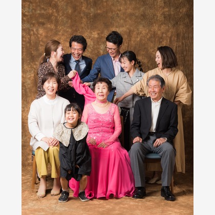福田博之が出張撮影したフラッシュ撮影, 家族写真, 肌などが写った「家族写真」の家族写真