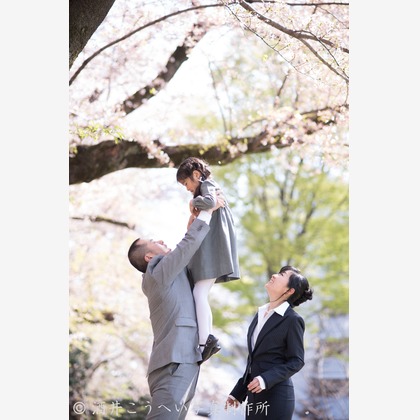 酒井こうへい写真製作所が出張撮影した入学式, 肌, 桜が写ったニューボーンフォトの写真