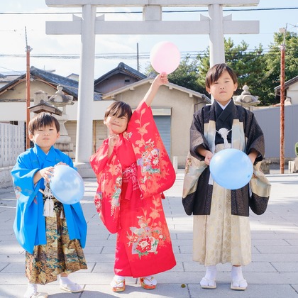 高夏写真店が出張撮影した「七五三の撮影」の家族写真