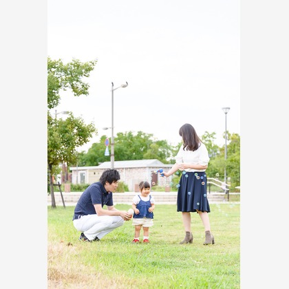 ライトハウスフォトが出張撮影した5歳, 家族写真, 七五三衣装が写った家族写真の出張撮影の写真