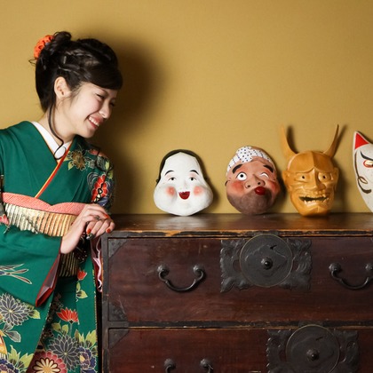 スマイルハンターが出張撮影した家族写真(キッズ,ベビーフォト)などが写った「成人式フォト」の家族写真