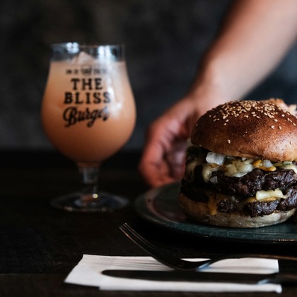 土門巧が撮影した「THE BLISS BURGER」の写真