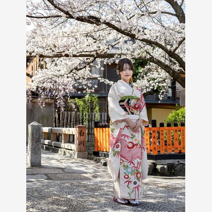 中村雅樹が出張撮影した記念写真, 植物, お宮参りが写った成人式撮影の写真